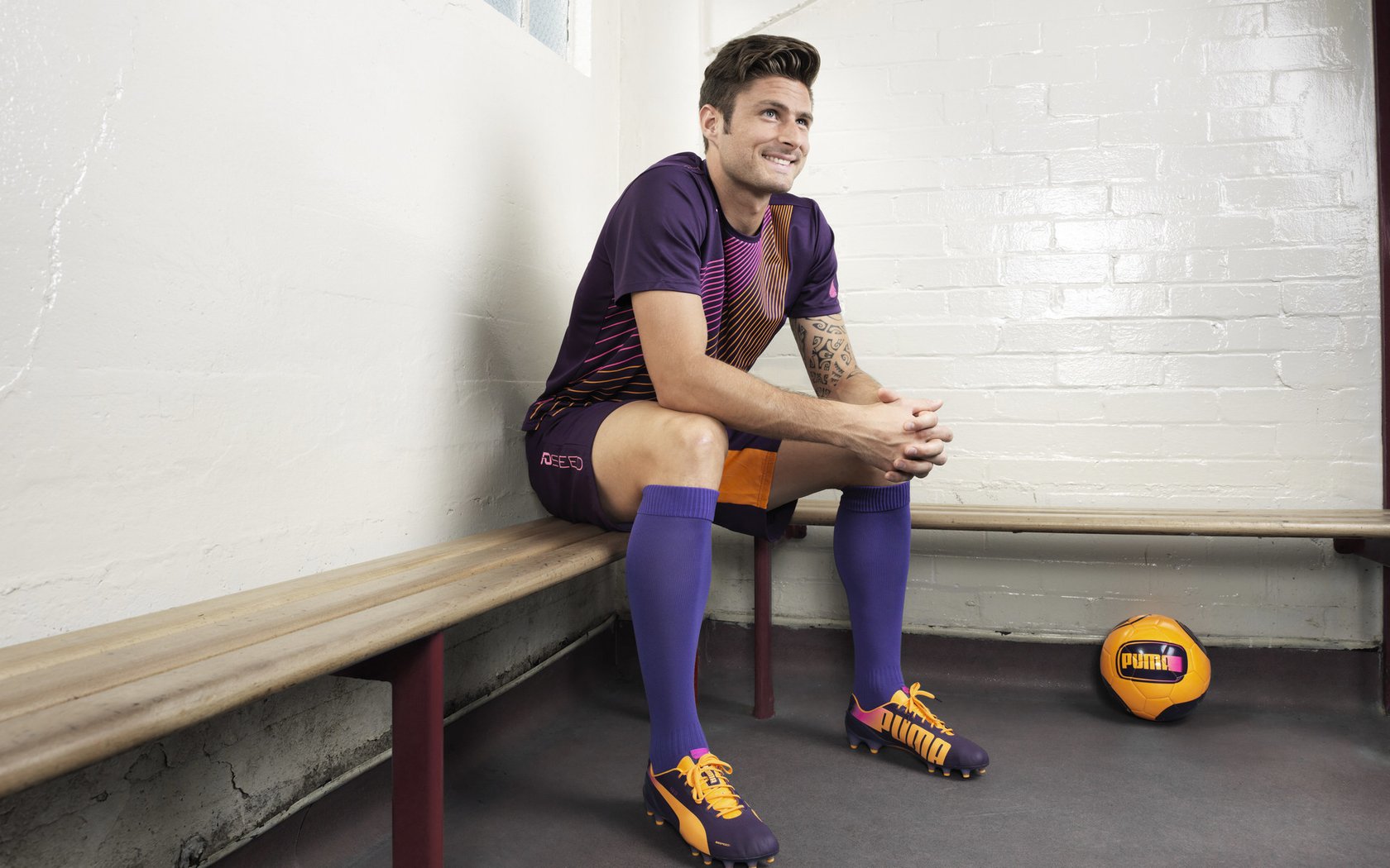 萨拉赫让比赛提前失去悬念，里昂掀翻哥伦比亚，当意外成为足球的必然叙事