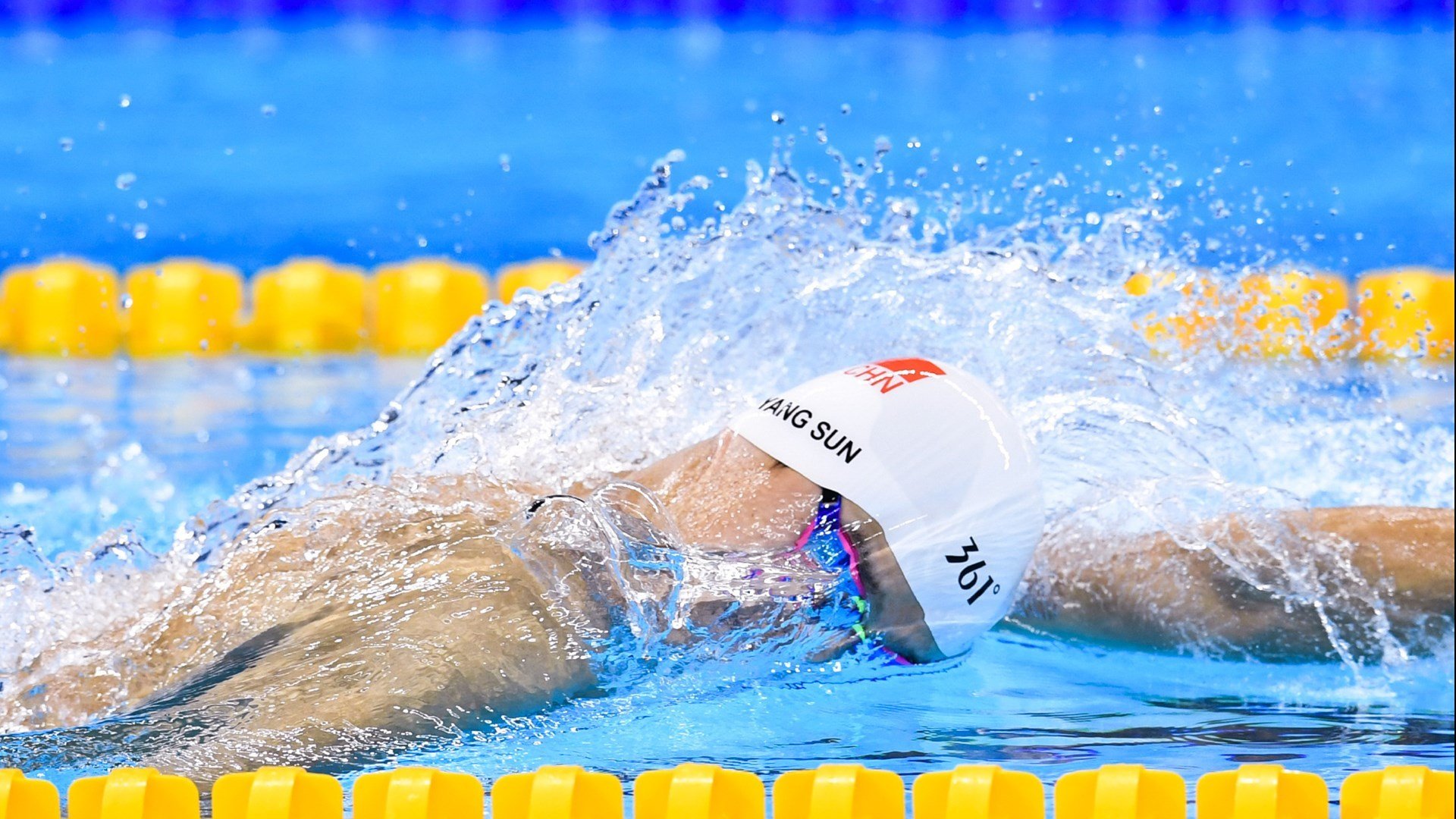 罗德里惊艳四座，爱尔兰防守锁死那不勒斯，一场战术与意志的完美交响