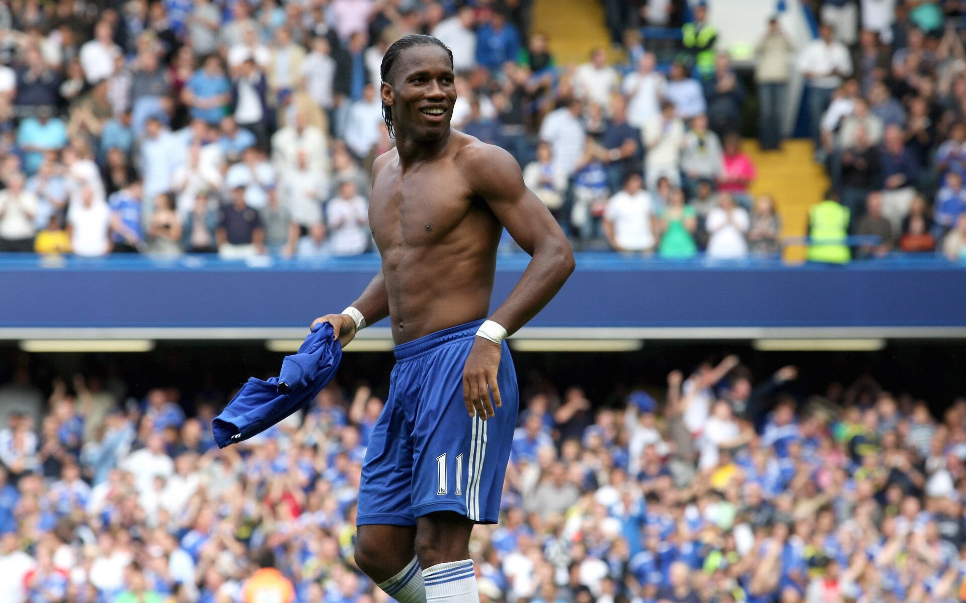 开云体育-威尔士斩落亚特兰大，当红龙的利爪撕碎神话，布鲁诺如何成为沉默的关键先生？