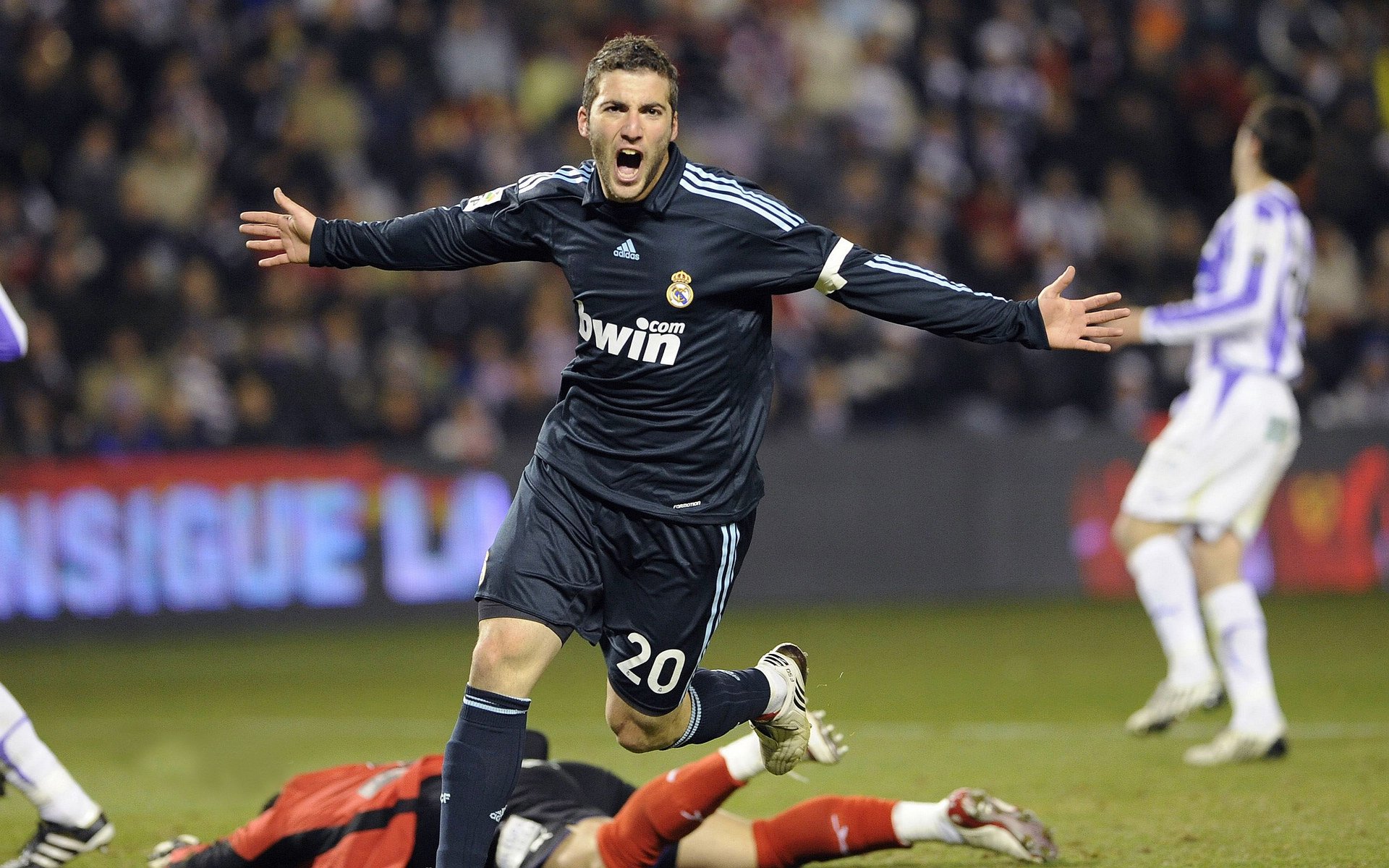 开云体育-劳塔罗一锤定音，当委内瑞拉高原的风吹过马里沙漠