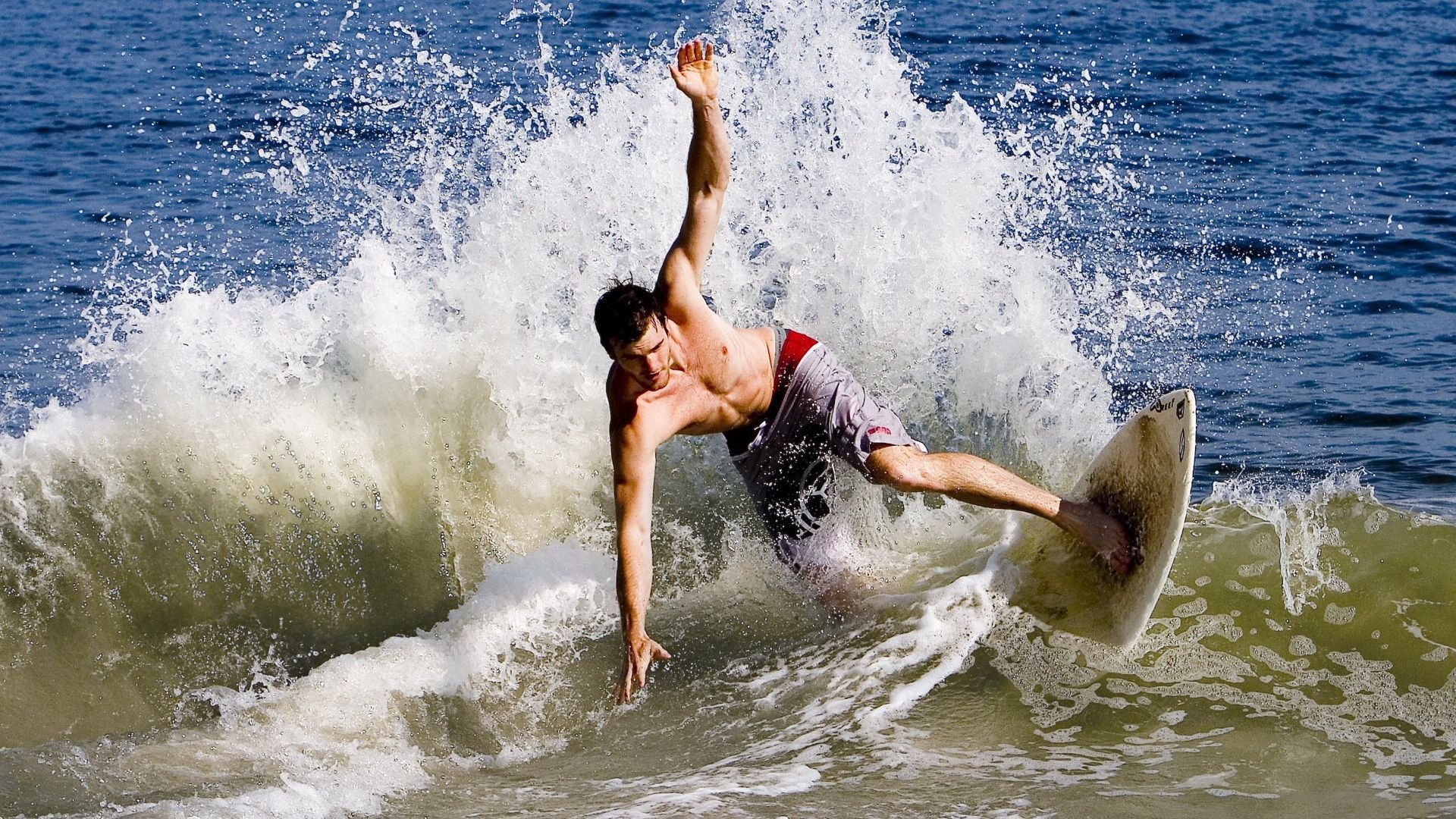 开云体育2026-利拉德铁锁横江，篮网全面压制独行侠，防守的艺术与团队的胜利