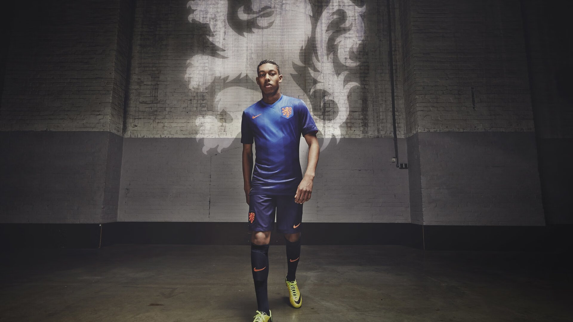 门迪的左脚，NBA季后赛之夜，一个足球名字如何定下篮球乾坤